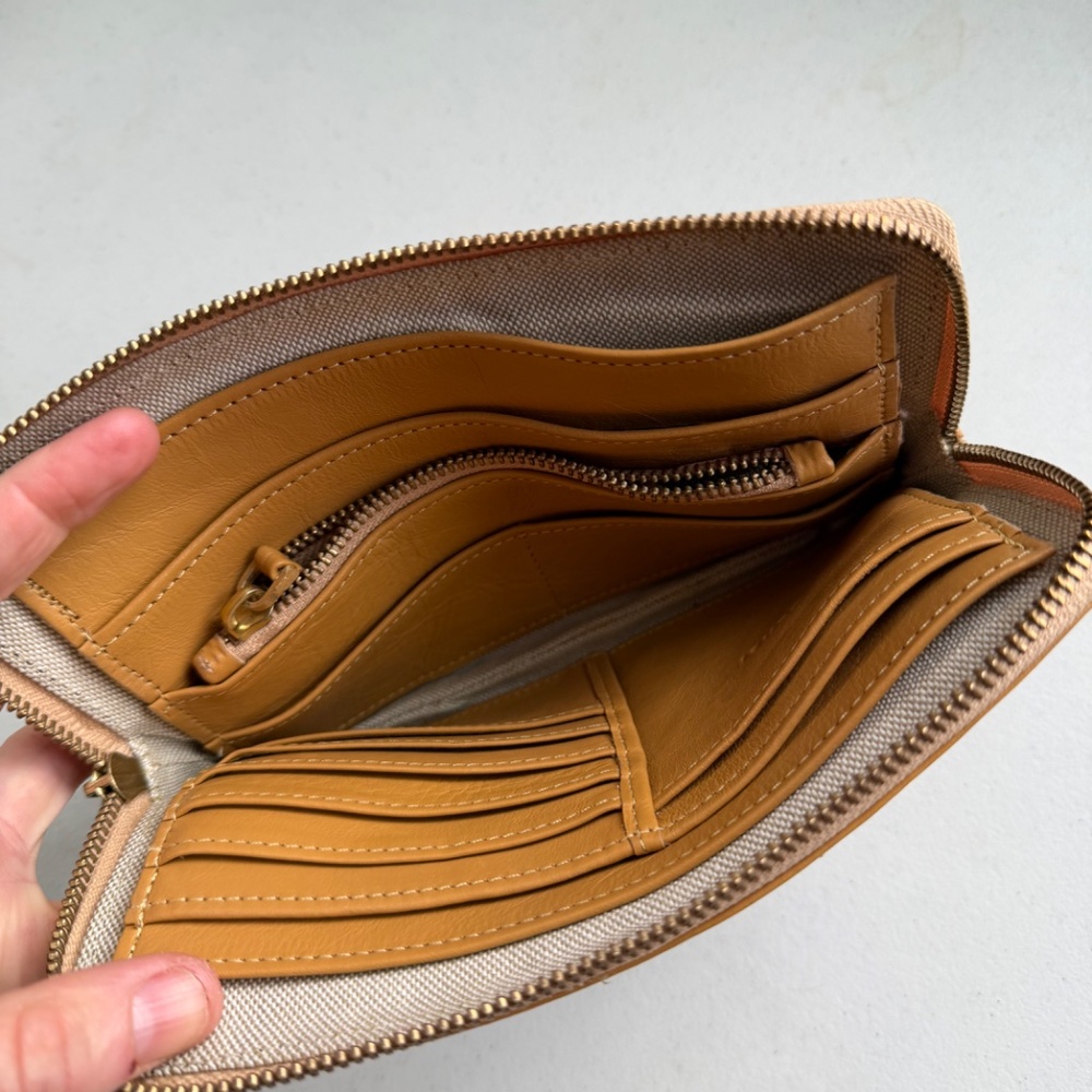 CLHEI Pouch Wallet in Cognac - Picture 4 of 4